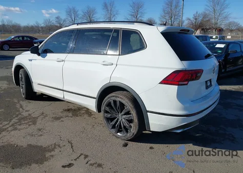 2021 Volkswagen Tiguan 2.0T Se/2.0T Se R-Line Black/2.0T Sel z USA, uszkodzony, nr VIN 3VV2B7AX8MM029368